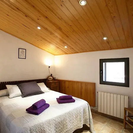 Masia Montbru Country house *